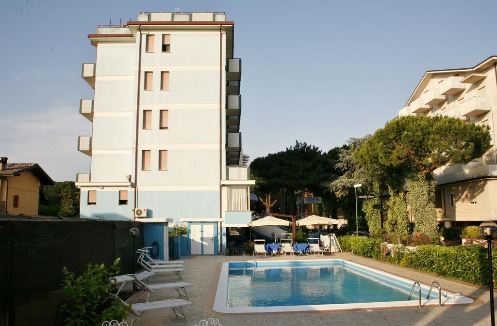 Hotel Primula Azzurra 切尔维亚 外观 照片
